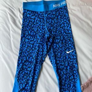Nike quarter length leggings